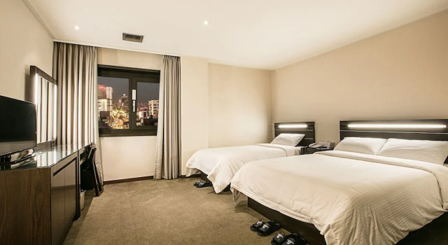 Двухместный семейный номер Standard Busan Tourist Hotel