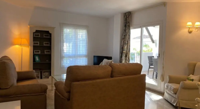 2 Bedroom With Pool View F-7, Забронировать Апартаменты/квартира Отели Марбелья с парковкой, рядом с Художественный музей Ralli, Парковка