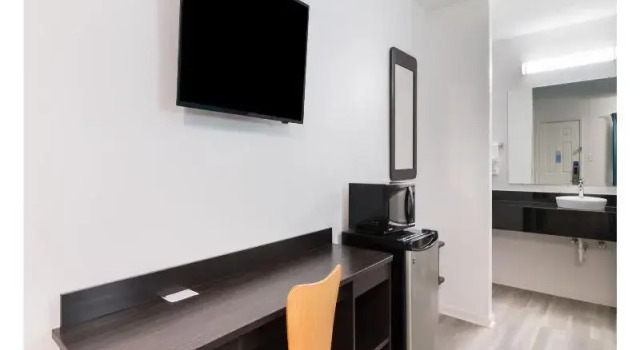 Четырёхместный номер Standard Motel 6-Arlington Heights, IL - Chicago North Central