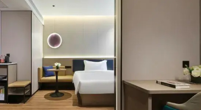 Двухместный люкс Jinglai Zhenxuan Shanghai Tongji Hospital Xincun Road Subway Station Hotel