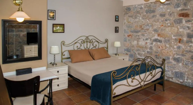 Ktima Petalea, Book Hotel Mavrovouni Lakonia