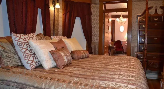 The Conner House B&B, Rezerwuj Bed and Breakfast Hotele w Illinois z parkingiem, Parking