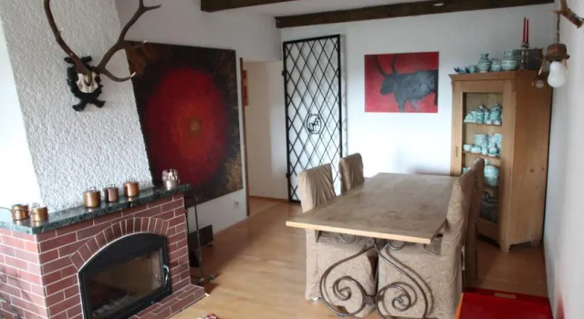 Eggergut, Book Hotel  