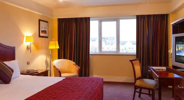 Regency Leisure Club, Prenota Hotel Swords 