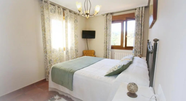 Коттедж с 3 комнатами Vivienda Vacacional Supereda