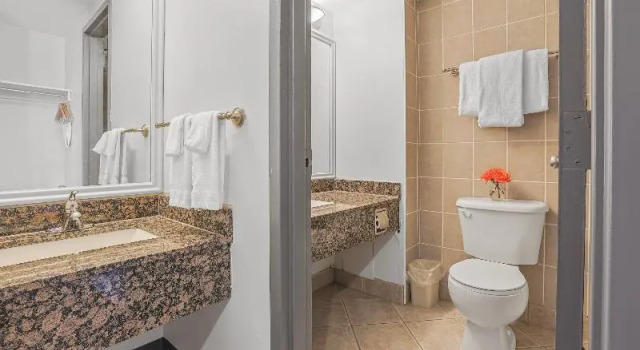 Четырёхместный номер Standard с балконом The Jordan Ramada by Wyndham