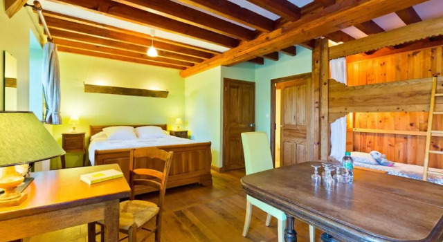 Logis Hôtel Auberge de la Hulotte, Prenota Ostello Ostelli a Alvernia, Ostello