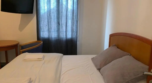Четырёхместный номер Standard Mondial Hotel