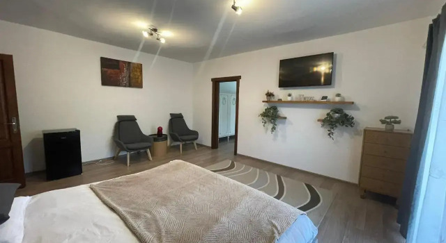 Pensiunea Anotimpuri by Casa Sandu, Varaa Hotelli Hotellit Prahova Valley pysäköinnillä, Pysäköinti