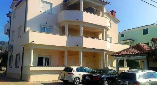 Apartments Croatino