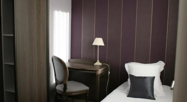 Трёхместный номер Standard Hostellerie de la Quenoeuille