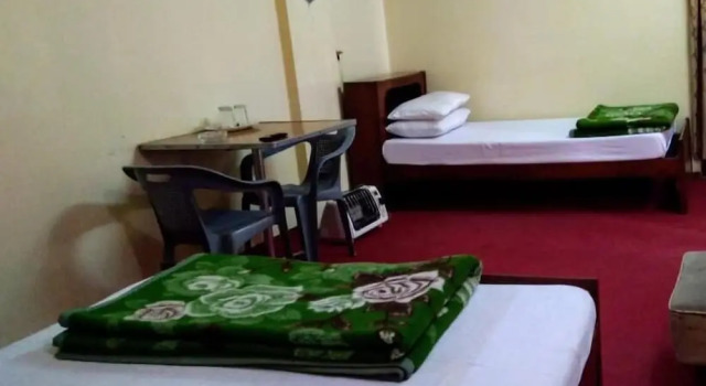 Zulfiqar Hotel, Rezerwuj Hotel Hotele w Balochistan z parkingiem, Parking