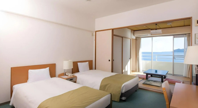 Wisterian Life Club Atami