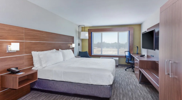 Двухместный люкс Holiday Inn Express Elk Grove West I-5 by IHG