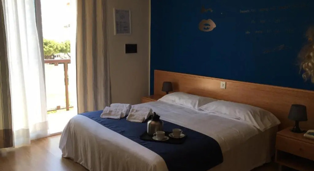 Четырёхместный номер Standard с балконом Hotel LA MAISON by Aldebaran