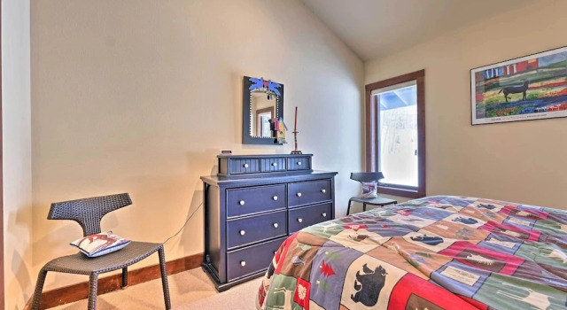 Unique Mountain Escape w/ 2 Decks < 2 Mi to Skiing, Varaa Lomakoti Sun Valley Idaho