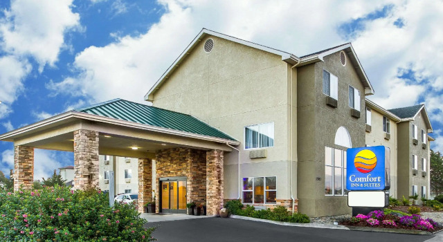 Четырёхместный люкс Comfort Inn & Suites Redwood Country