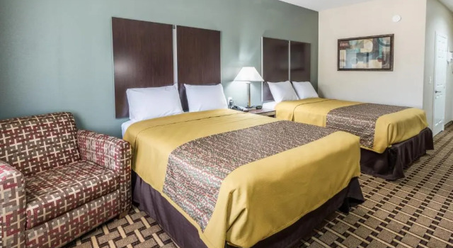 Люкс Deluxe Scottish Inns & Suites