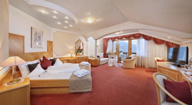 Двухместный люкс Superior с балконом Wellness Parc Hotel Ruipacherhof