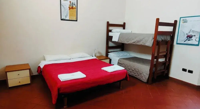 Четырёхместный номер Standard Students Hostel Della Ghiara