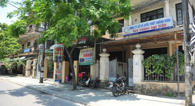 Hue Lovely Homestay, Забронировать Отель «постель и завтрак» Отели Хюэ с парковкой, рядом с Hue Train Station, Парковка