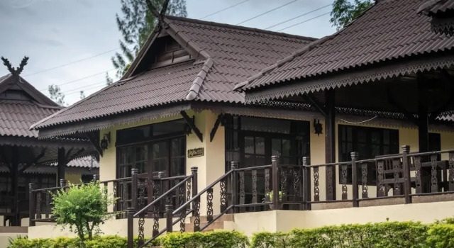 Doi Inthanon Riverside Resort, Rezerwuj Ośrodek wypoczynkowy Hotele w Ban Luang z parkingiem, Parking