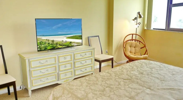 Gulfview 404, Забронировать Отель Отели в центре Марко-Айленд, в центре