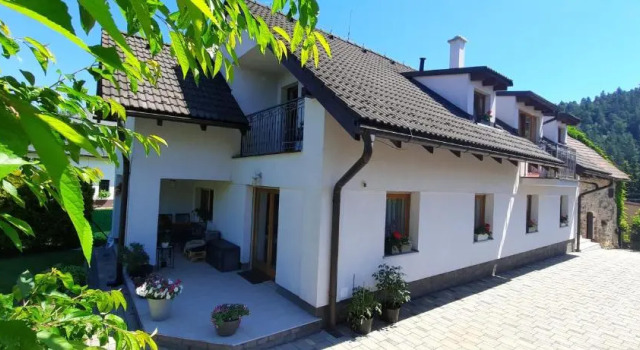 Privát Kompišovci, Rezervovat Hotel Hotely v Žilinský kraj s parkováním, Parkování