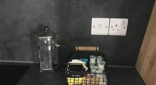 Апартаменты Lovely 3 bed ground floor flat with free parking