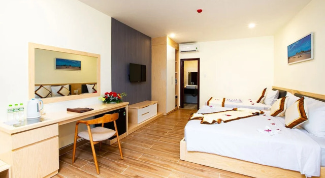 Трёхместный номер Standard с балконом Golden Coast Resort & Spa