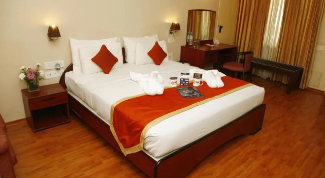 OYO Premium Gandhipuram Avinashi Road, Забронировать Отель Отели штата Тамилнада 3 звезды, 3*