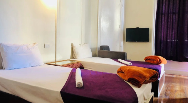 Economică dublă cameră cu balcon Mesho Inn Hostel
