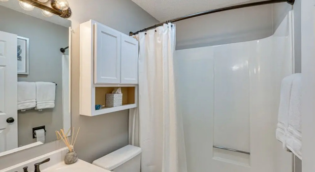 Апартаменты Village of Four Seasons Lake Condo w/ Pool Access