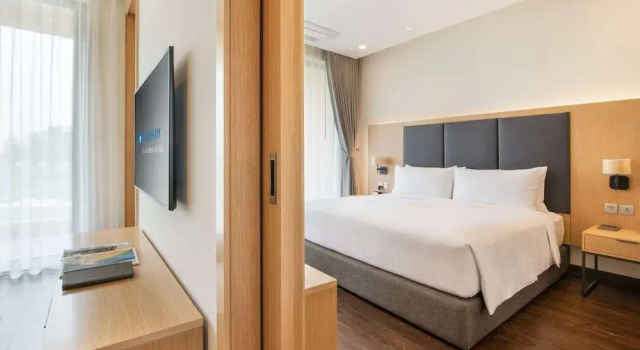 Полулюкс с балконом Wyndham Sky Lake Resort and Villas