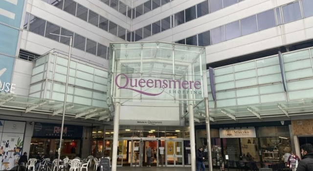 Luxurious two Bedrooms Apartment Slough, Varaa Huoneisto Asunnot kohteessa Merseyside, Huoneisto