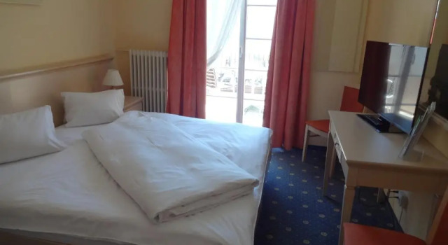 Двухместный номер Standard с балконом Hotel Schweizerhof