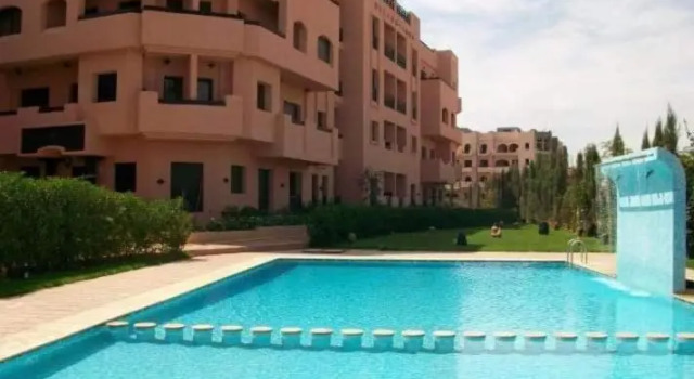 APPARTEMENT DANS RESIDENCE touristique, Забронировать Апартаменты/квартира Отели Марракеш-Тенсифт-Эль-Хауз с парковкой, Парковка