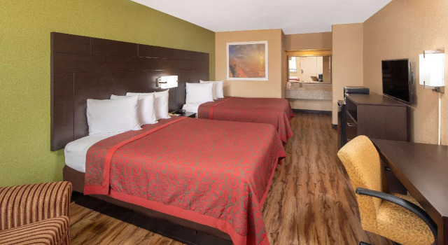 Четырёхместный номер Standard Days Inn by Wyndham Tupelo
