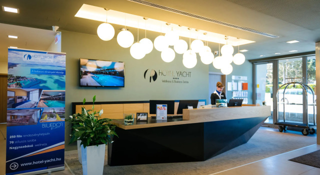 Hotel Yacht Wellness & Business
