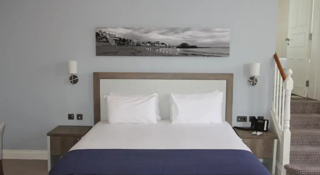 Люкс Yarrow Hotel