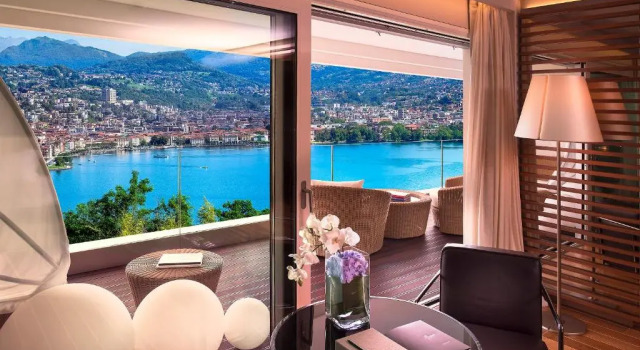 Полулюкс с балконом и с видом на озеро The View Lugano