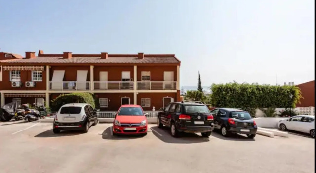 Villa Alegría, Забронировать Вилла Отели Торремолинос с парковкой, рядом с Культурный центр им. Пабло Руиса Пикассо, Парковка