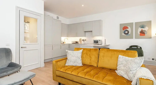 Апартаменты Standard JOIVY Stylish 1 bed flats in Soho