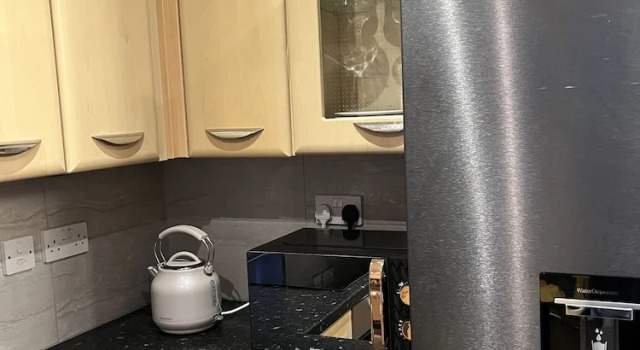 Коттедж Entire Captivating 2-bed House in Manchester