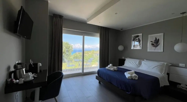 Aurantia - Mediterranean Tale, Book Bed and Breakfast Tropea Calabria