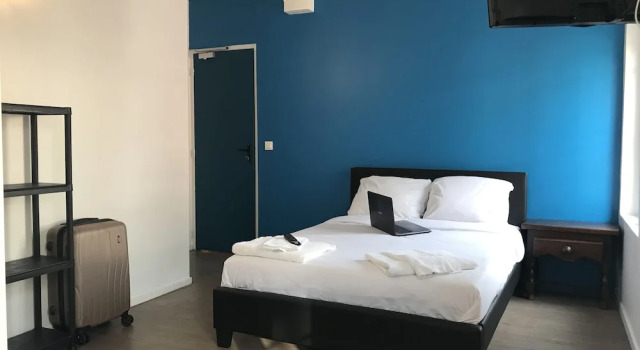 Трёхместный номер Standard Hotel Le Saint Quentin