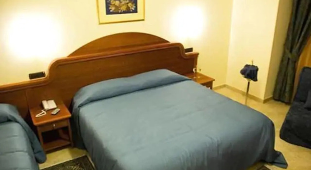 Hotel Duca Di Calabria, Rezervasyon Otel Spadola İtalya