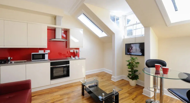 Семейные апартаменты c 1 комнатой Edinburgh City Suites