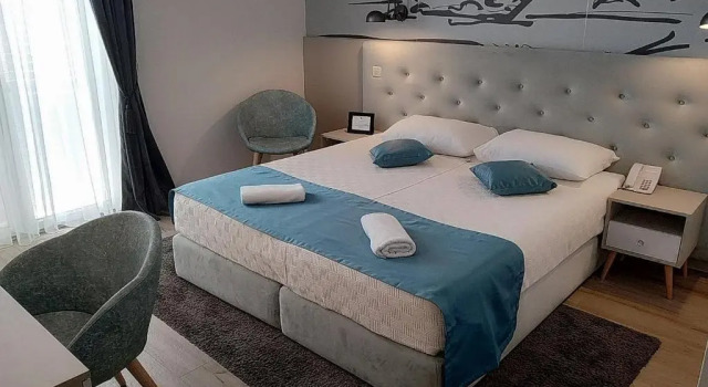 Двухместный номер с балконом Hotel Perla