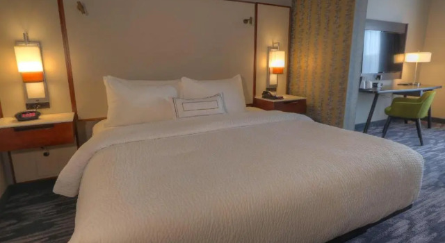 Люкс Fairfield Inn & Suites by Marriott Gatlinburg Downtown